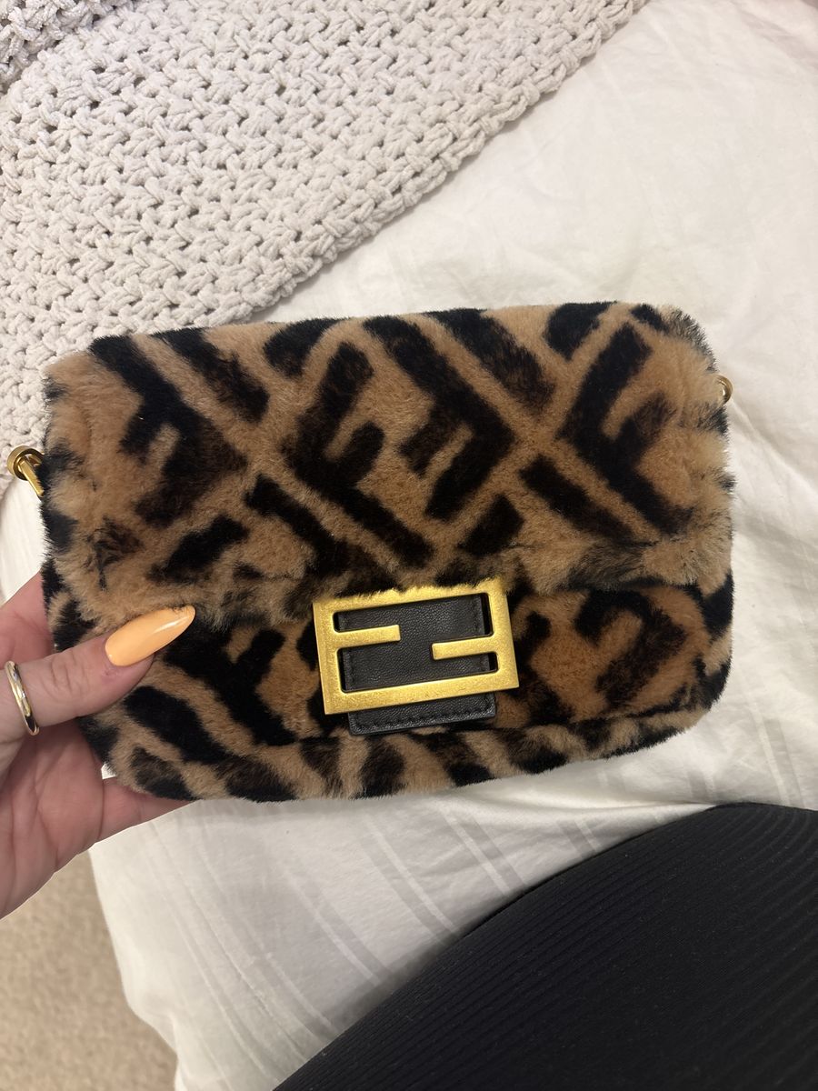 Fuzzy little bag with chain
