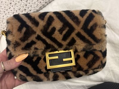 Fuzzy little bag with chain