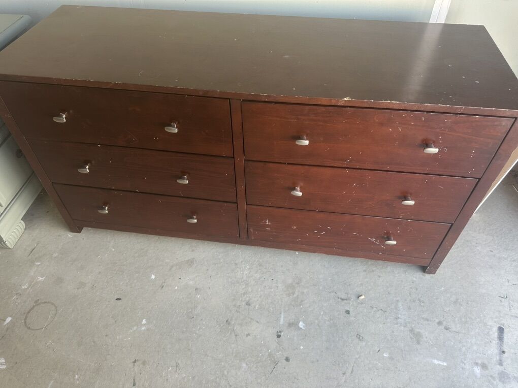 6 Drawer Dresser