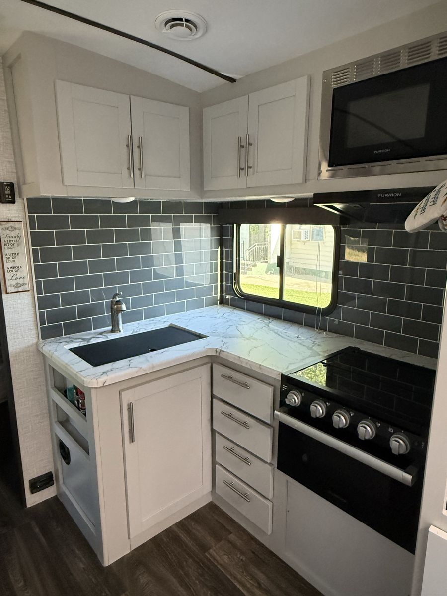 Main image 15