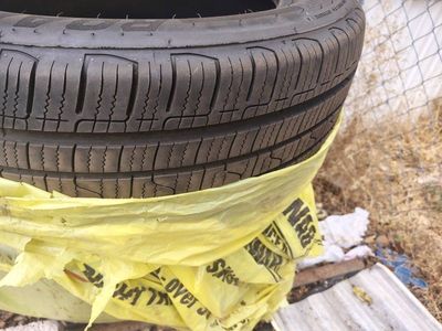 Les Schwab Road Control 2 All-Season Tire - Size 235/55R-17 - 70,000 Mile Warranty