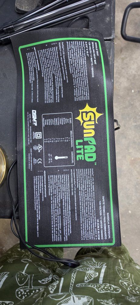 SunPad Lite Single Tray Seedling Heat Mat 17 Watts 8.875" x 18.5" Indoor Use