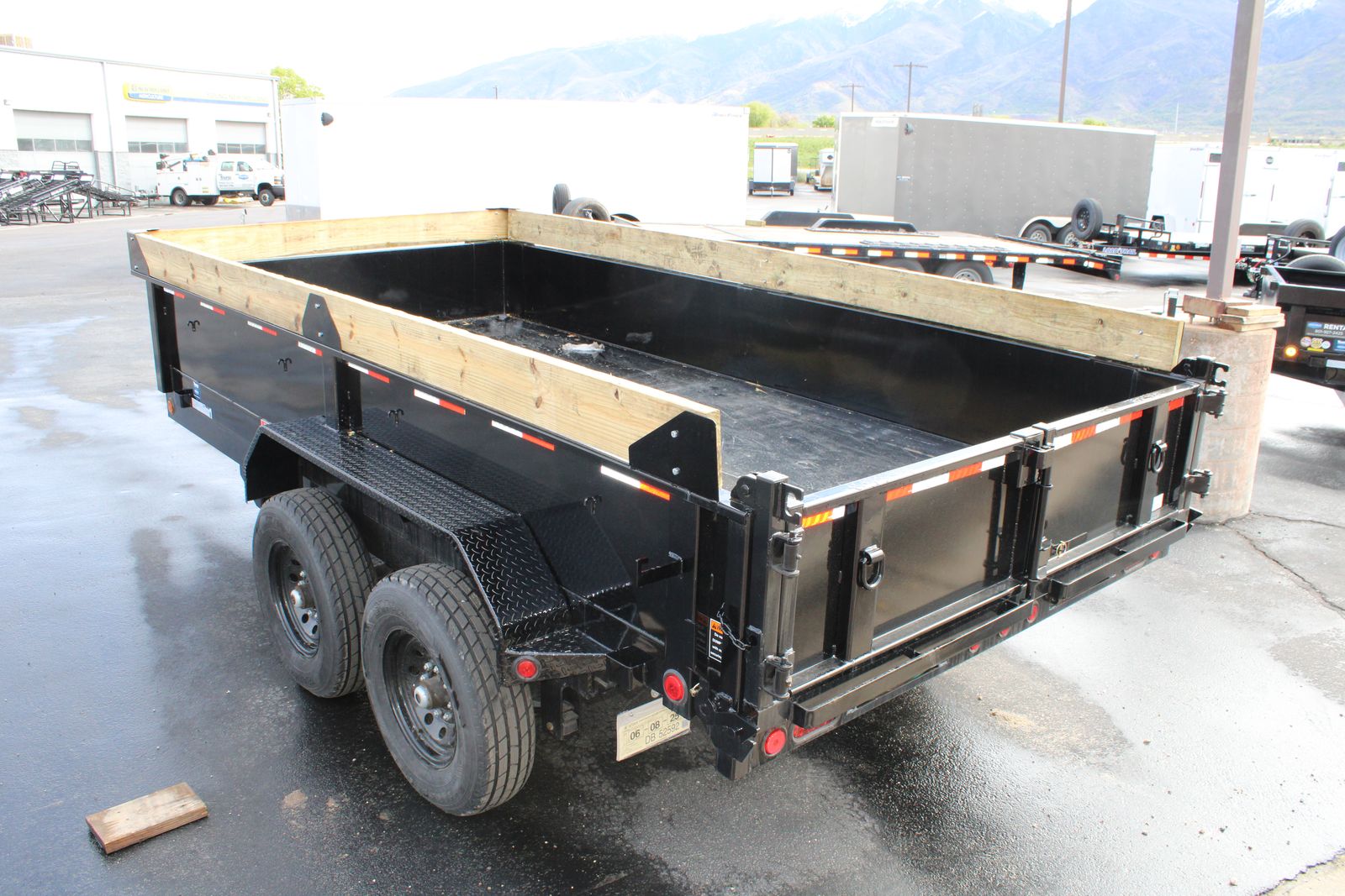 Rent a Load Trail 14' 14K with 18" Walls – Just $49/Day!