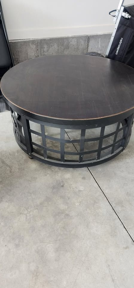 Coffee table, black metal