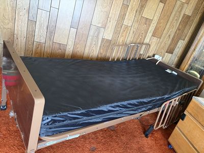 Power Hospital Bed with rails