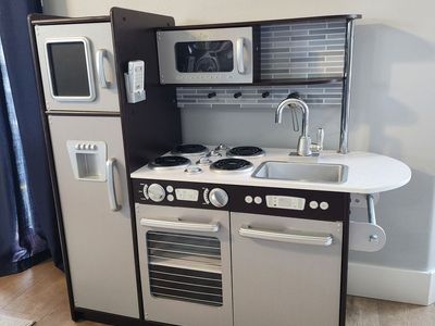 KidKraft Play Kitchen