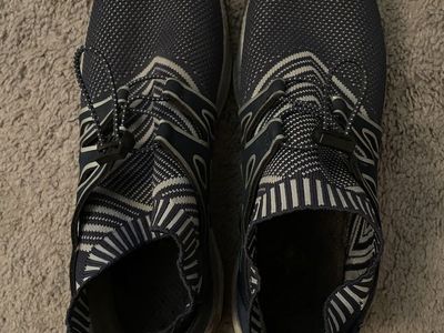 Jambu sneakers