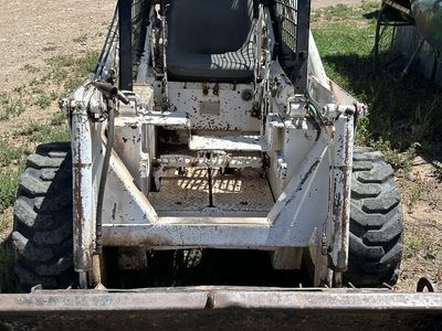 Bobcat 611 skid steer