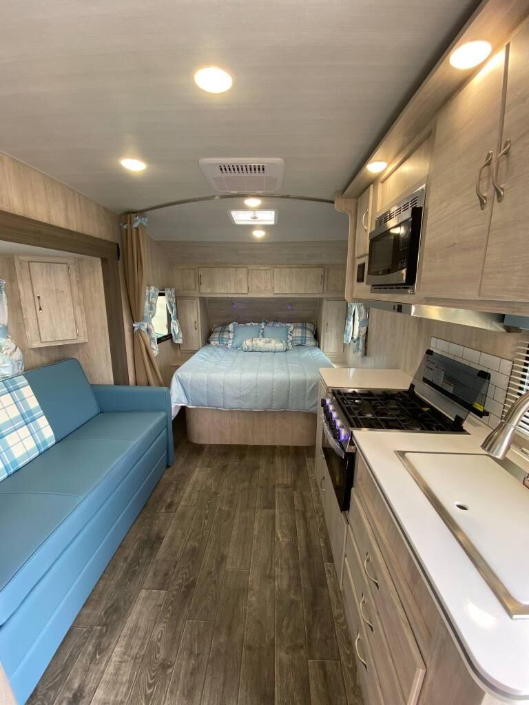 New 2025 Gulf Stream RV Vintage Cruiser Lightweight Travel Trailer