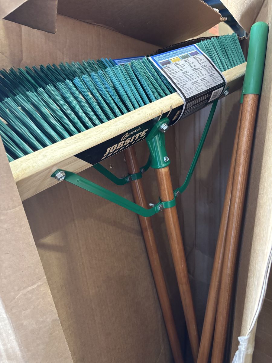 Lot Of 4 Quickie Job Site Brooms