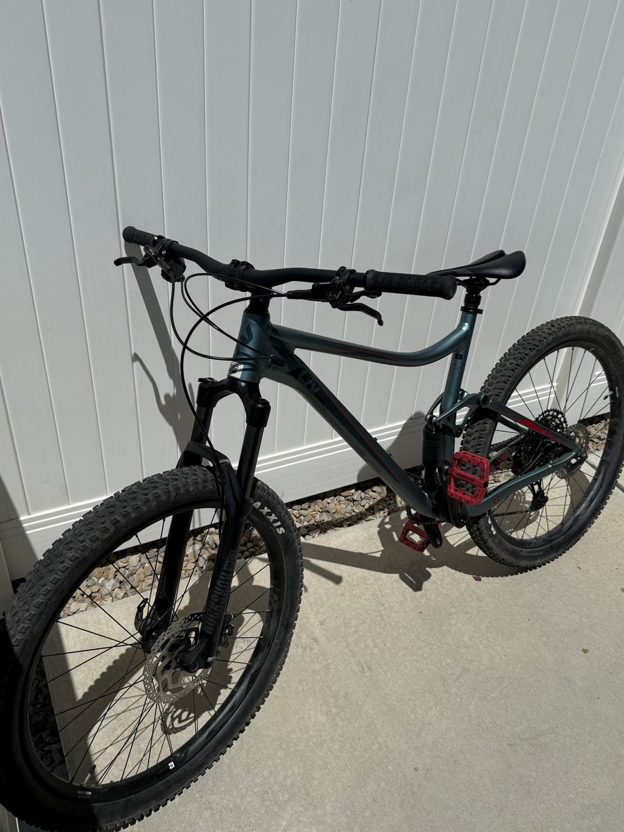 Giant Liv Embolden 1 Mountain Bike