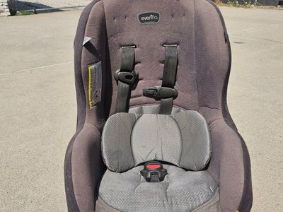 Evenflo Tribute Convertible Car Seat - Used