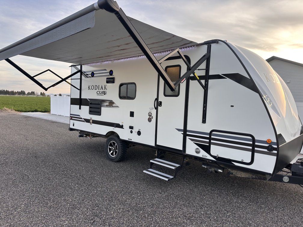 Dutchmen Kodiak Cub 198BHSL Travel Trailer - All Seasons, Aluminum Bear Cage Construction