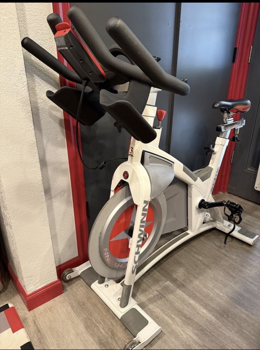 2013 Schwinn AC Performance Indoor Cycle Spin Bike- with Echelon 2 console