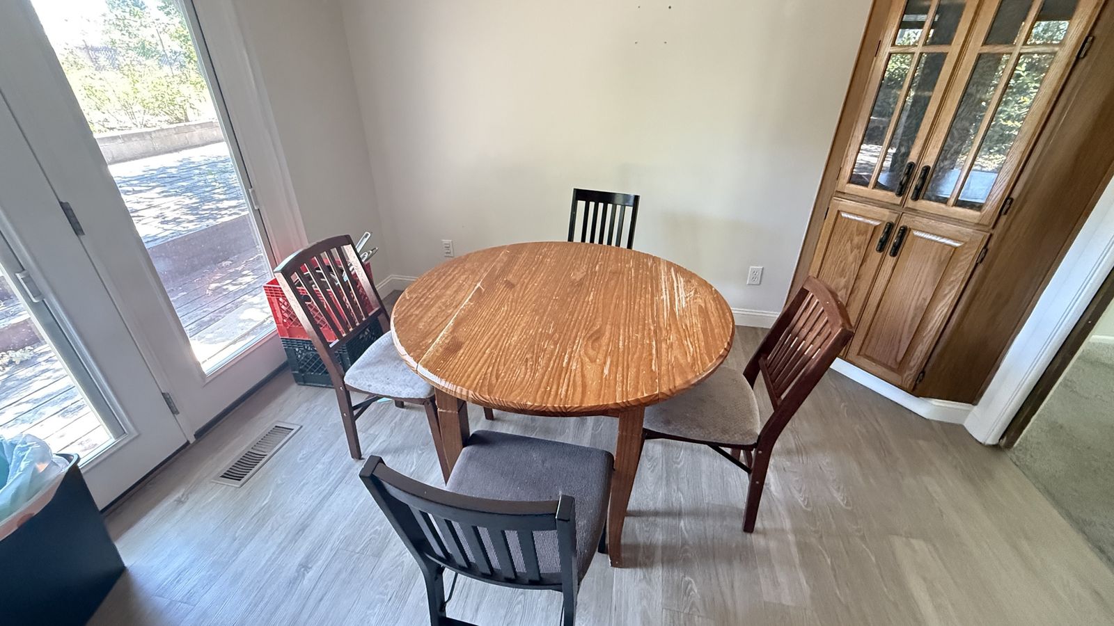 Round Wood Dining Table with 4 Chairs