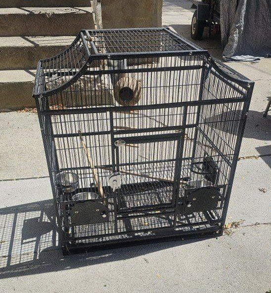 Large A&E Bird Cage