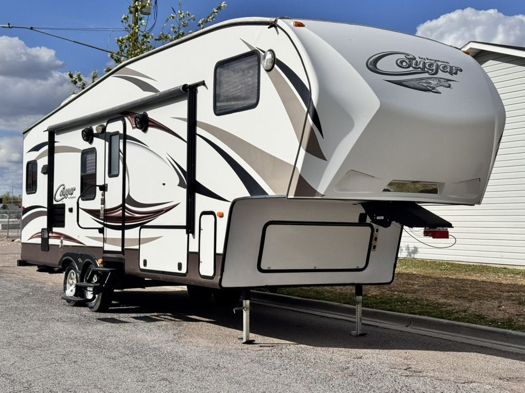 2014 Keystone Cougar 279RKS 5th wheel