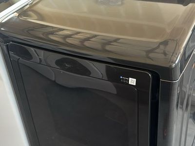 New scratch and dent Samsung 7.4 cu. ft. ELECTRIC Dryer with Sensor Dry