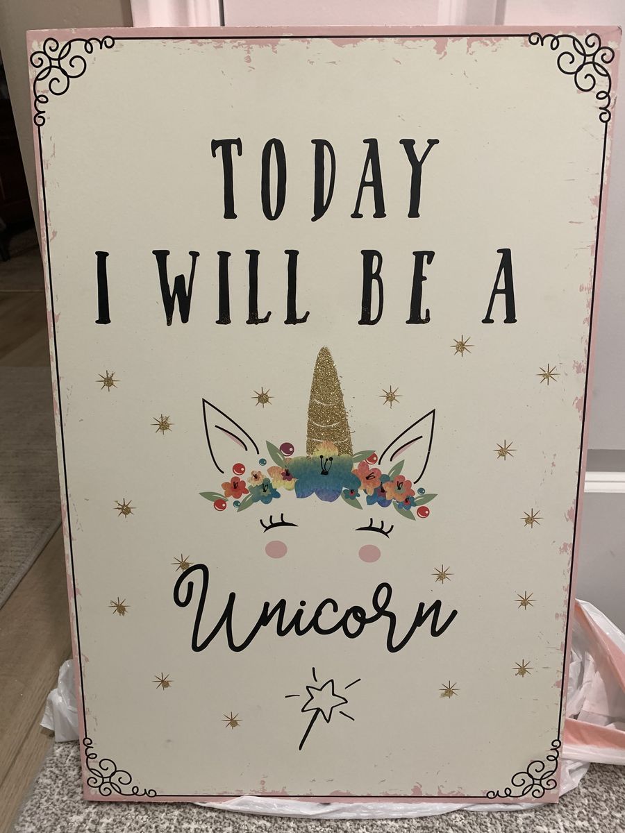 PERFECT CONDITION ADORABLE WOODEN PICTURE