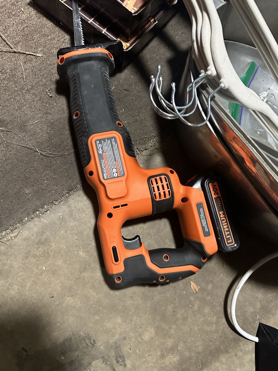 Black & Decker 20V Cordless Reciprocating Saw