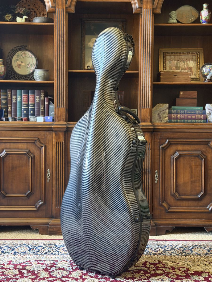 Main image 7