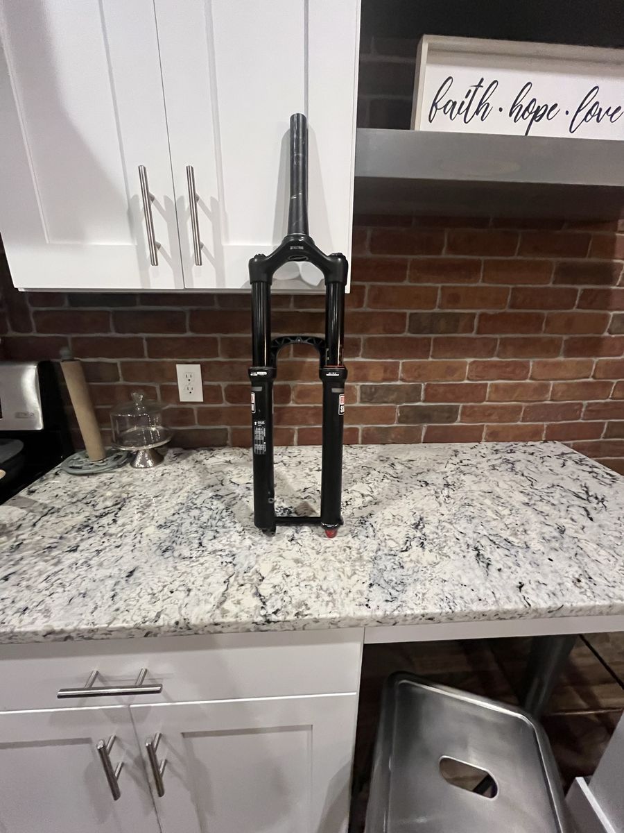Rock shock pike front fork