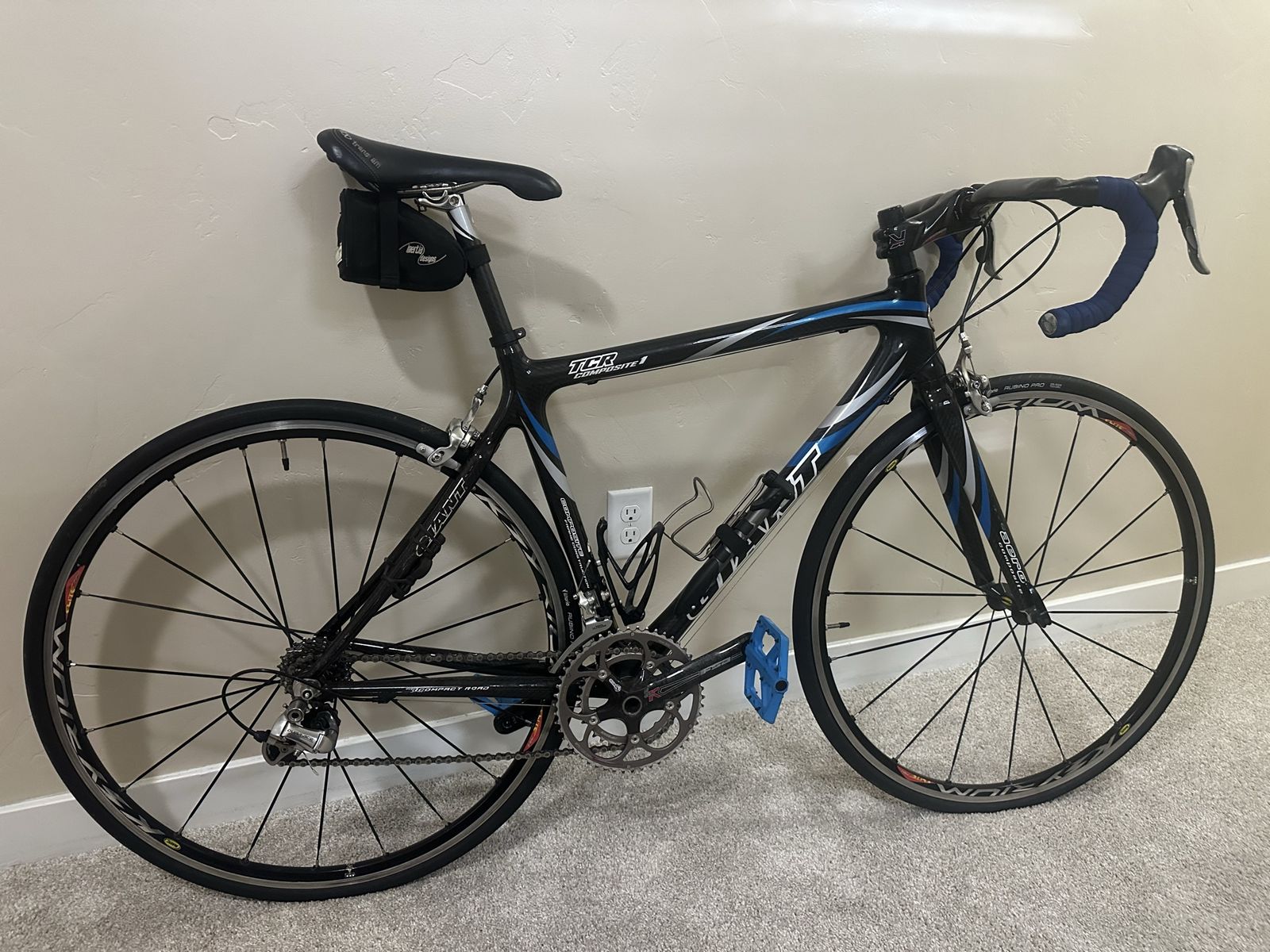 Giant TCR Composite 1 – Medium – Ultegra / Dura-Ace – Mavic Ksyrium