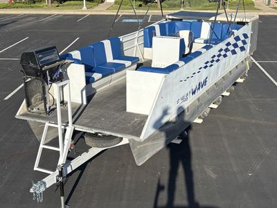Pontoon 115HP Yamaha motor