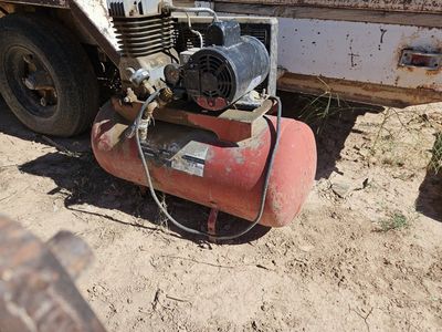 20 GALLON 240 VOLT COMPRESSOR