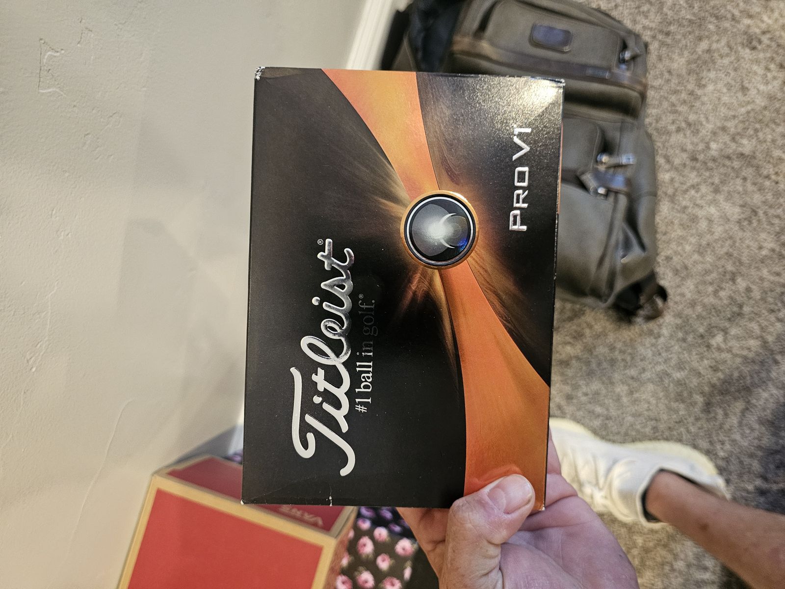 New Titleist Pro V1 Golf Balls + Hawaii Souvenir Golf Ball Gift Set