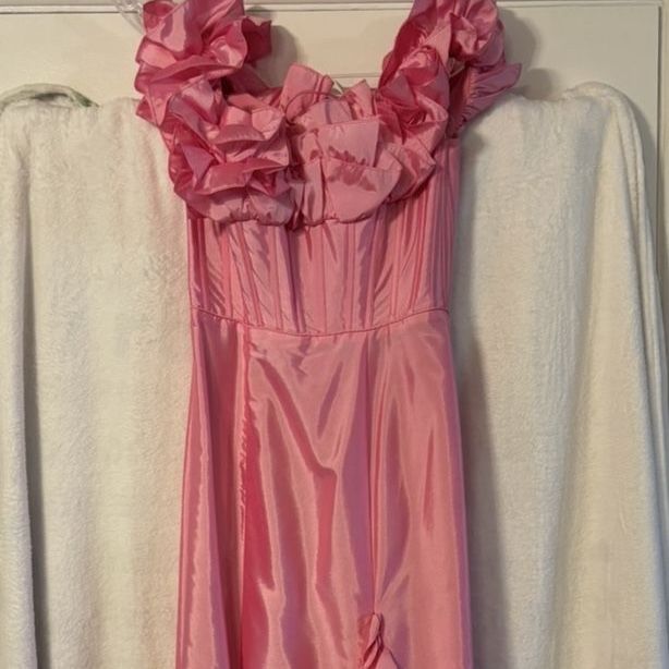 Pink Ruffle Formal Dress YPSILON