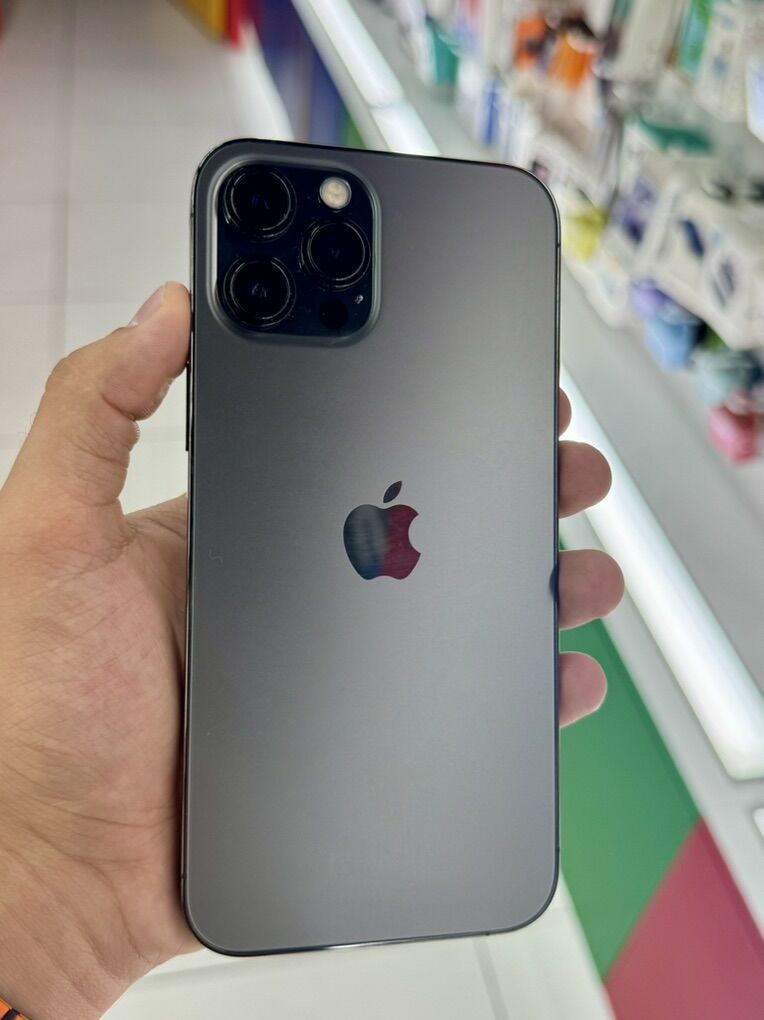 Apple iPhone 11 Pro Max, 64GB - Unlocked