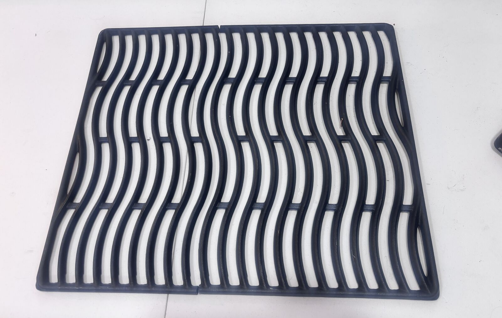 Set of 2 Cast Iron Barbeque Grill Grates Napoleon Triumph 325 Gas Grill New