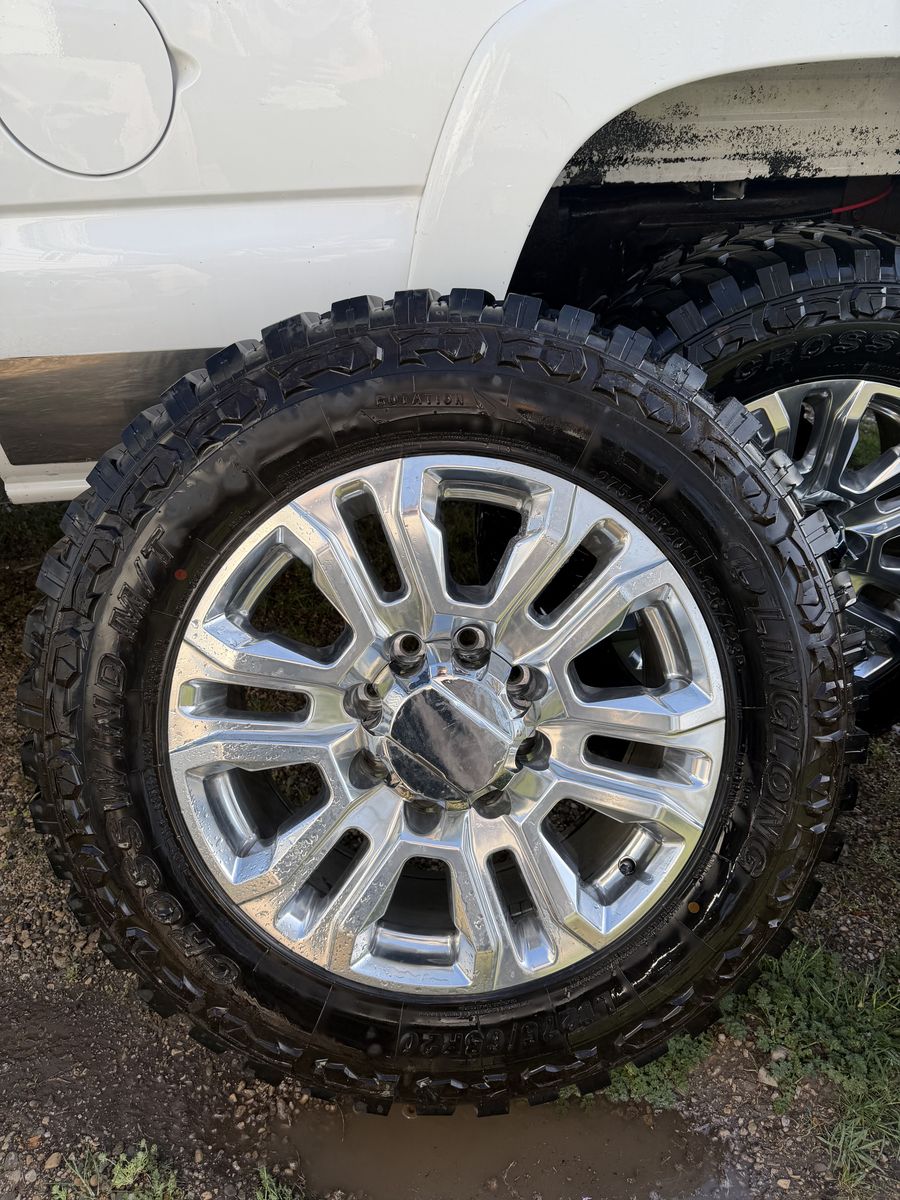 Denali Stock Reps With Tires