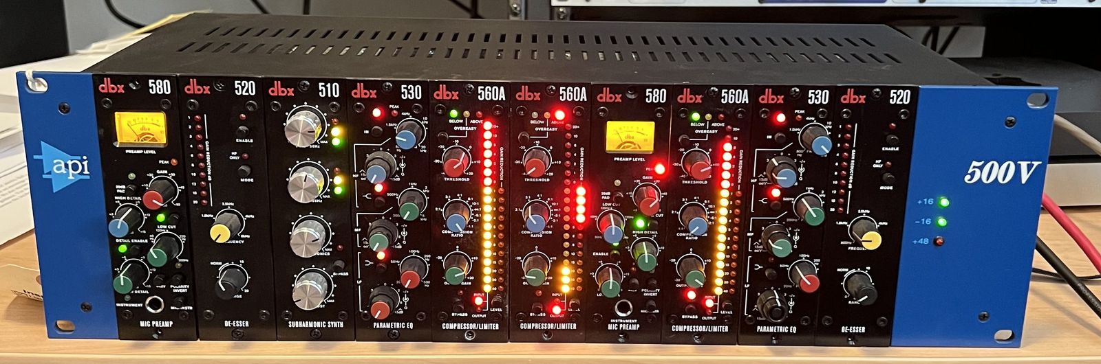 api 500V 10-slot 500 Series Lunchbox