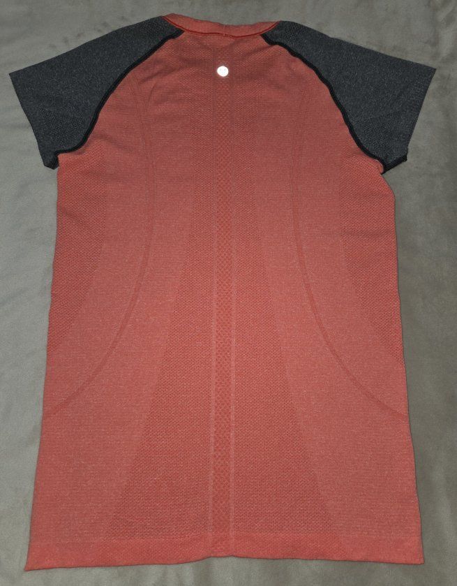 Ladies Lululemon Swiftly Tech Short Sleeve Top 8