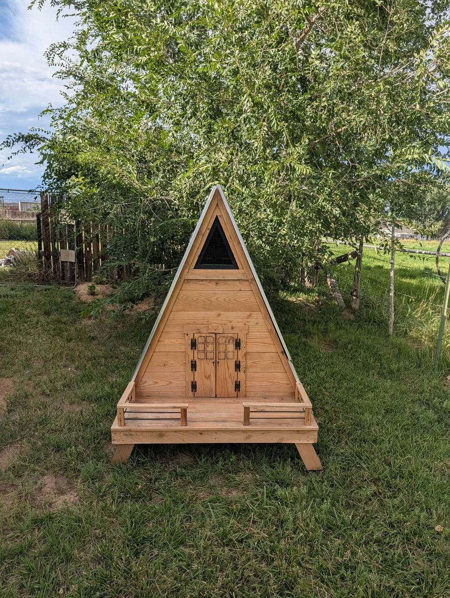 Adorable A-Frame Duck House — Brand New & Never Used!