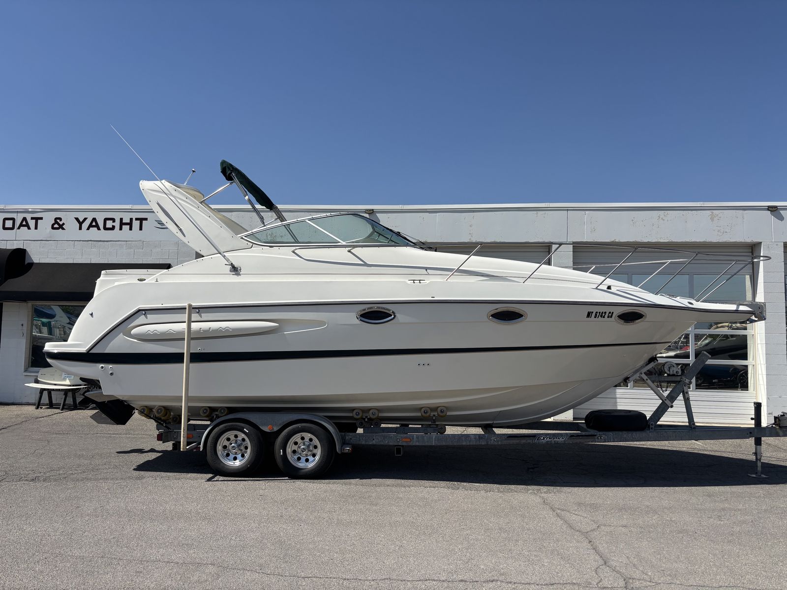 2003 29' Maxum 2900 SCR Cruiser