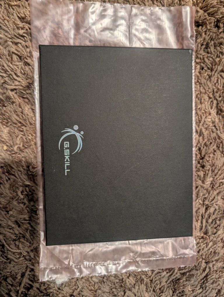 G skill Trident Z5 Royal DDR5-6400 CL32-39-39-102