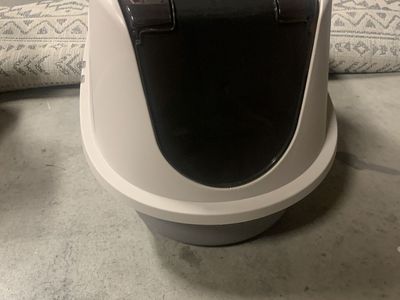 Enclosed Hooded Cat Litter Box with Door & Vent