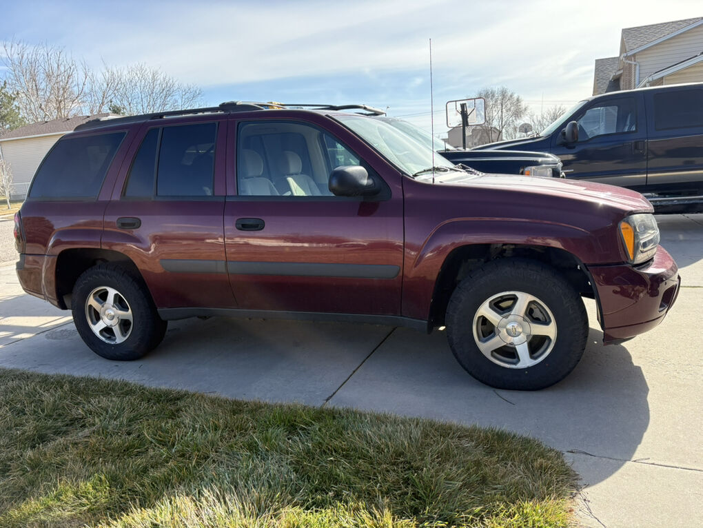 2005 CHEVROLET TRAILBLAZER LS