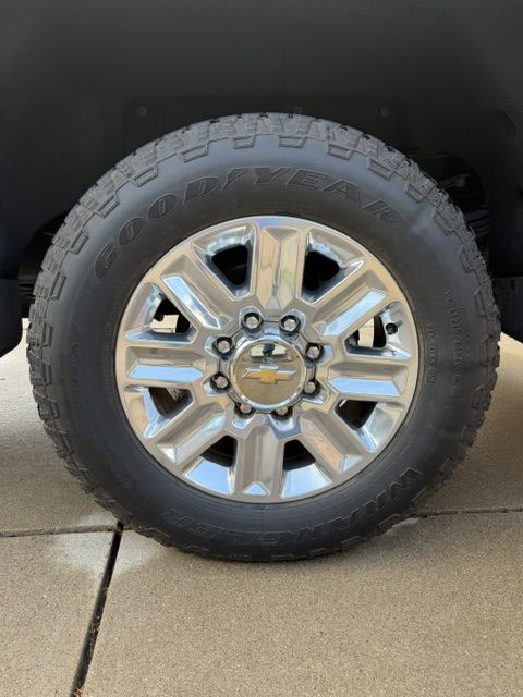 Chevy 3500 HD tires and wheels