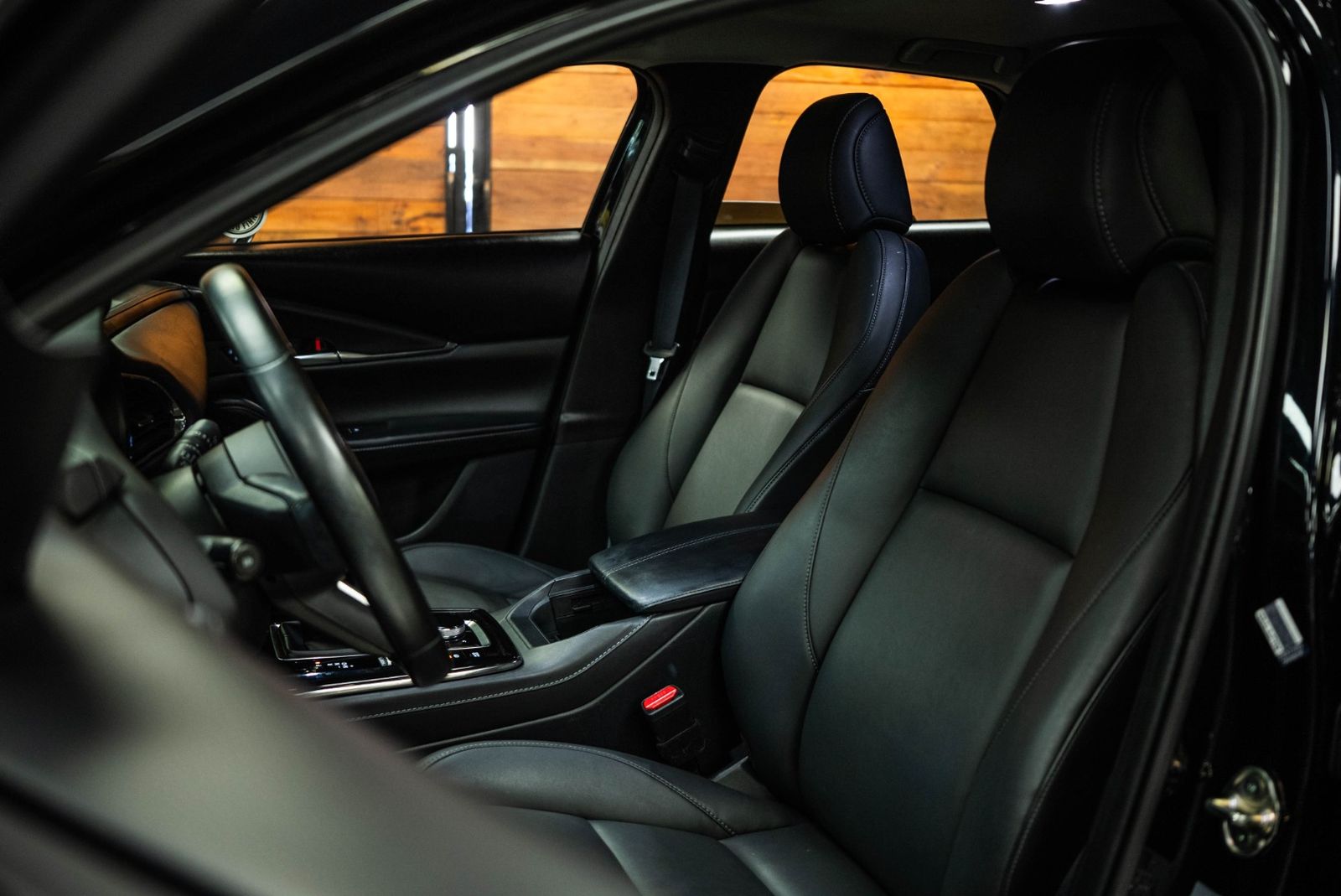 Main image 10