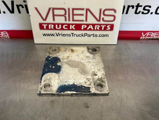 Kenworth Rear Engine Support Spacer Sq 8X184X184, Part # K221-3671-5