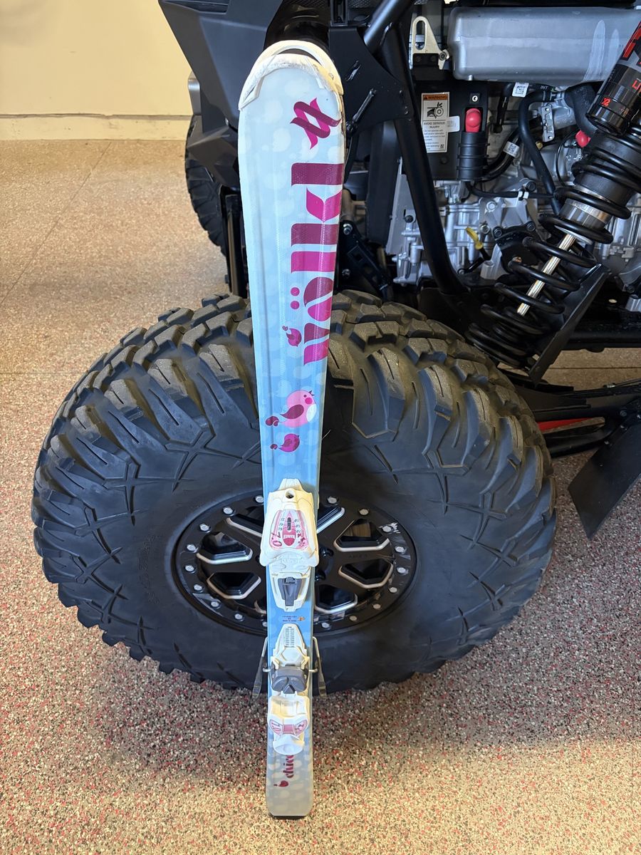 Kids Skis, boots and bindings
