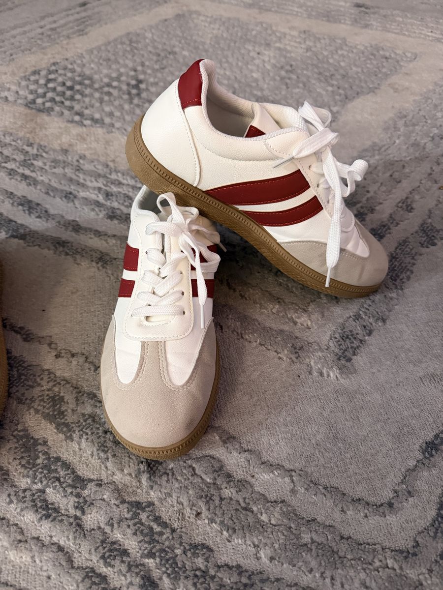 Women's Fashionable Sneakers