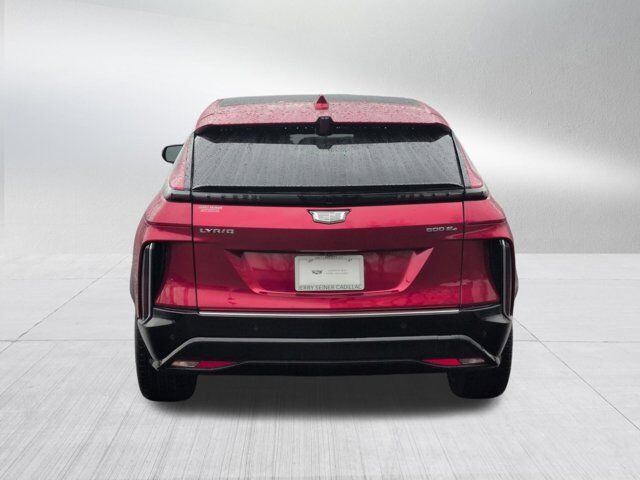 2025 Cadillac LYRIQ Luxury 3