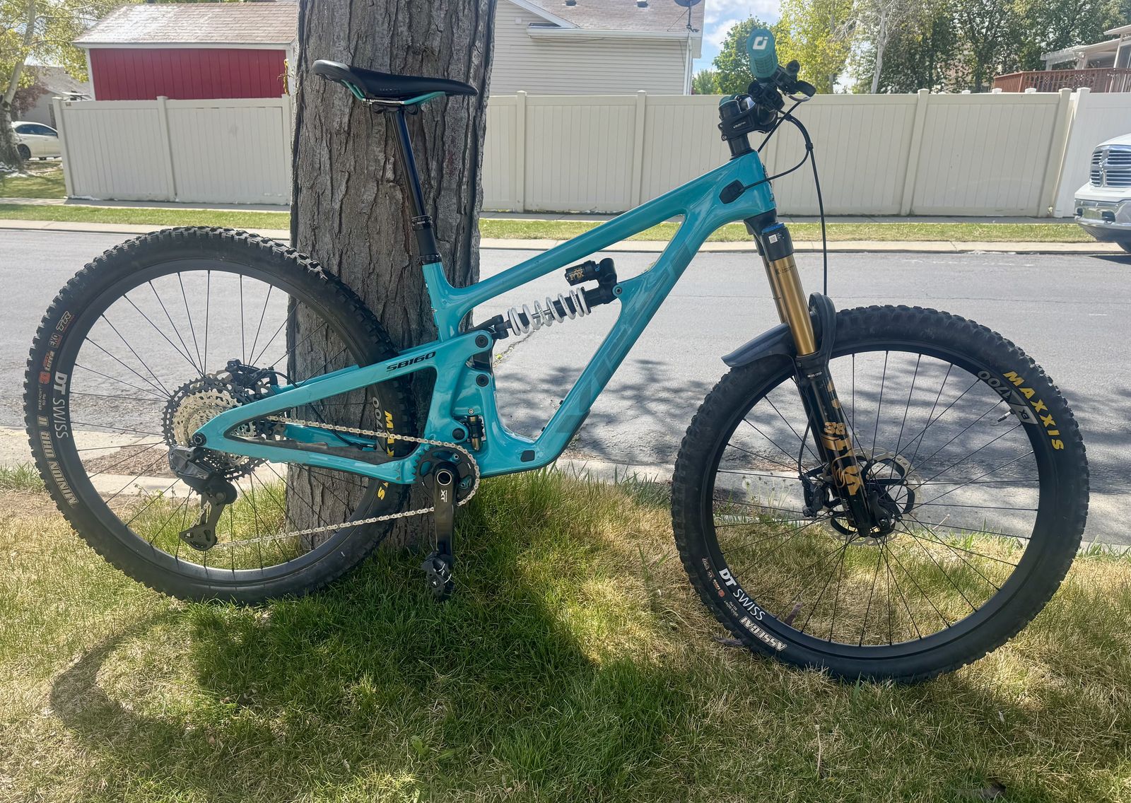 Yeti sb160 with new Shimano XT Di2 parts