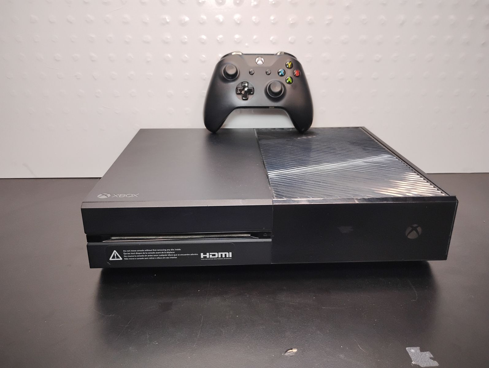 Xbox One Model 1540 1TB Console With Controller