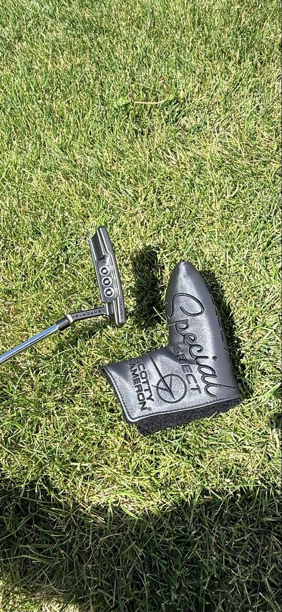 Scotty Cameron Special Select Newport 2 Putter with Headcover